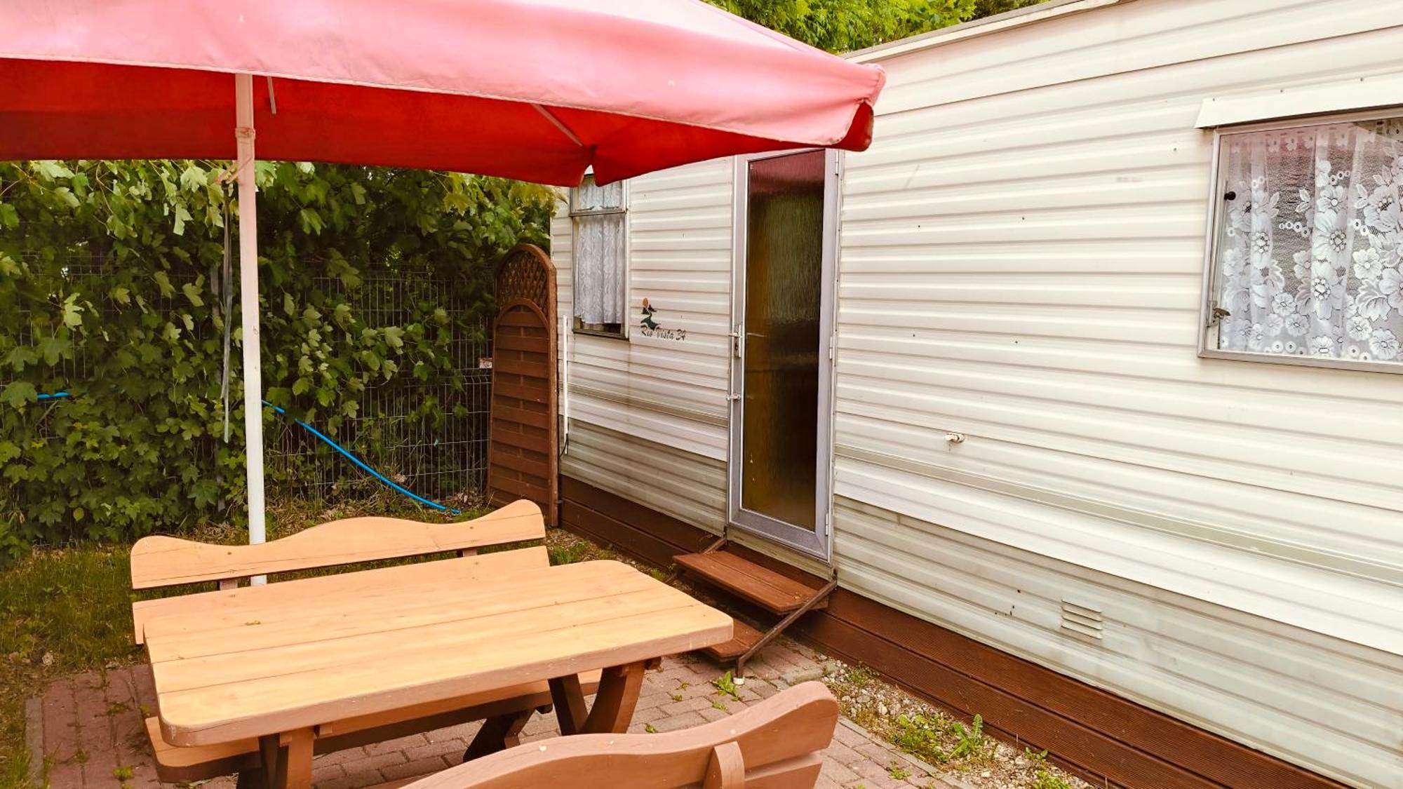 Camping Klif-Nowe Klimatyzowane Domki, 400M Od Centrum Rewala, 30M Od Morza 트르제삭츠 외부 사진